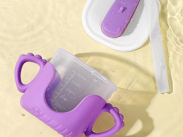 Kubek niekapek dla dziecka do picia silikonowe uchwyty 300ml ze słomką