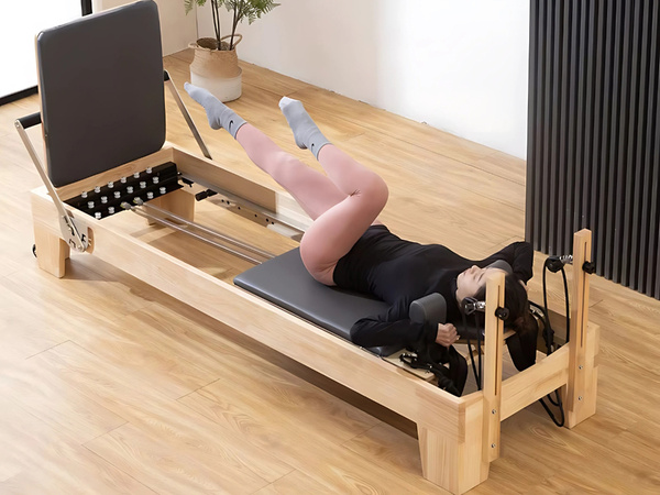 ŁÓŻKO DO ĆWICZEŃ PILATES PILATESU REFORMER URZĄDZENIE DO ĆWICZENIA FITNESS