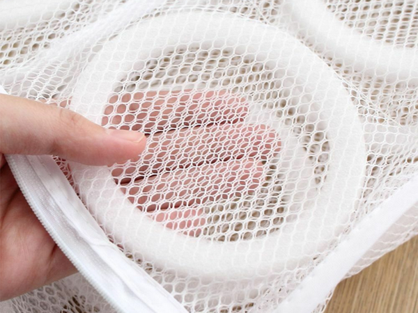 Worek siatka woreczek do prania butów obuwia z suwakiem na bieliznę pojemna