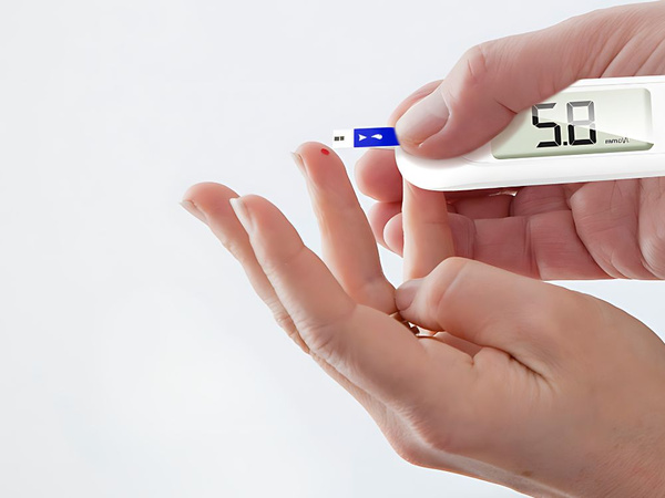 Glukometr cyfrowy zestaw lcd 50 pasków 50 lancetów test cukru we krwi