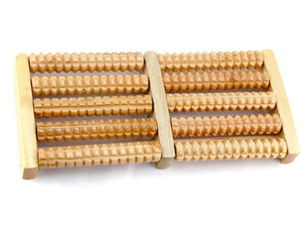 Masażer do stóp tradycyjny drewniany roller 2x5