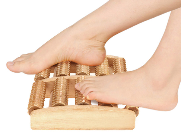 Masażer do stóp tradycyjny drewniany roller 2x5