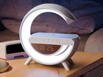 Lampka led rgb gamingowa ładowarka indukcyjna głośnik budzik radio zegar