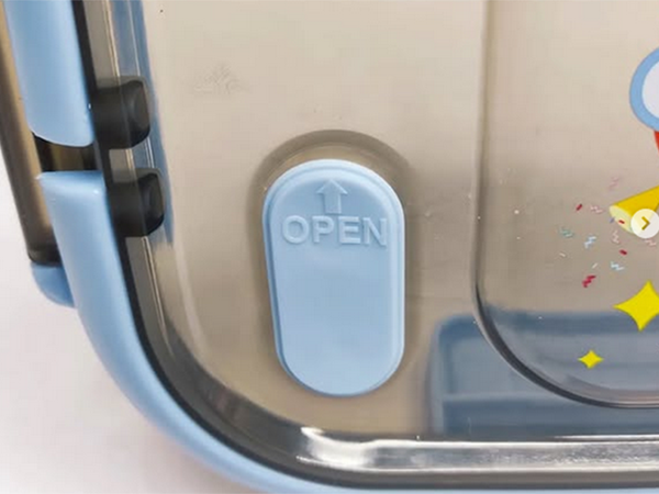 Lunchbox śniadaniówka pojemnik na śniadanie obiad z przegródkami sztućce