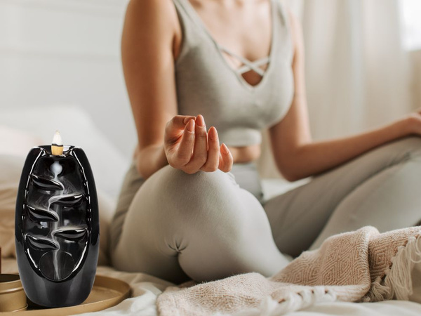 Kominek zapachowy ceramiczny wodospad kadzidło aromaterapia + 10 knotów