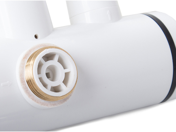 Elektryczny przepływowy ogrzewacz wody lcd