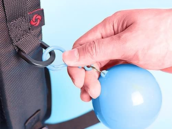 Płaszcz przeciwdeszczowy w kulce peleryna przeciwdeszczowa poncho brelok