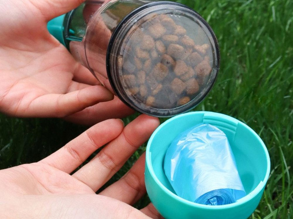 Butelka podajnik karmy poidło dla psa kota miska z podajnikiem worków 300ml